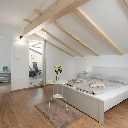 Holiday home Anna With Private Pool And Garden - Happy *