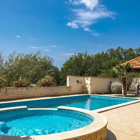 Anna With Private Pool And Garden - Happy Bribir (Primorje-Gorski Kotar)