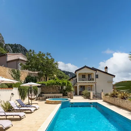 Anna With Private Pool And Garden - Happy Kricina