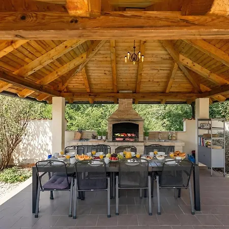Anna With Private Pool And Garden - Happy Casa vacanze