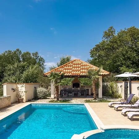 Anna With Private Pool And Garden - Happy Casa vacanze *
