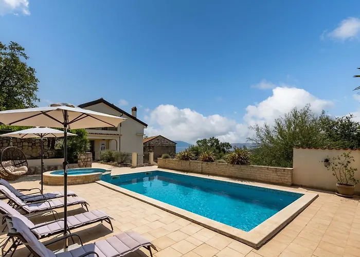 Anna With Private Pool And Garden - Happy Bribir (Primorje-Gorski Kotar)