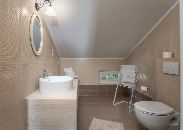 Anna With Private Pool And Garden - Happy Bribir (Primorje-Gorski Kotar)